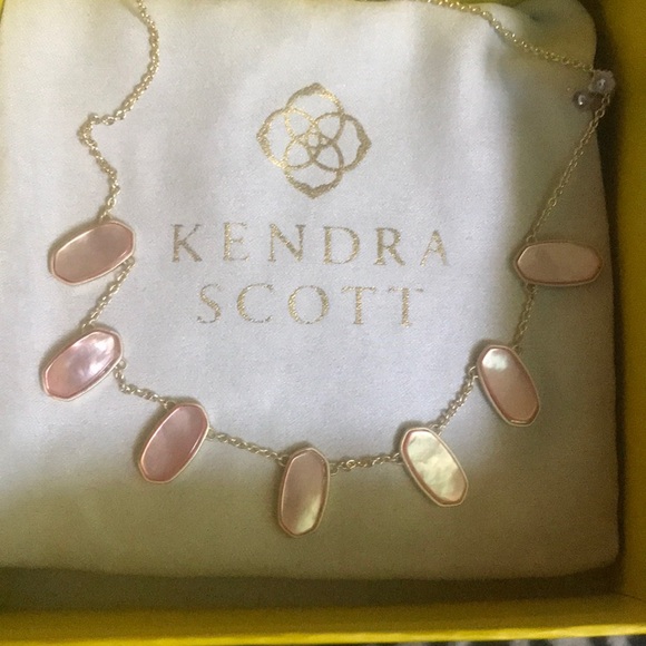 Kendra Scott mother of pearl necklace gold tone - Picture 8 of 8